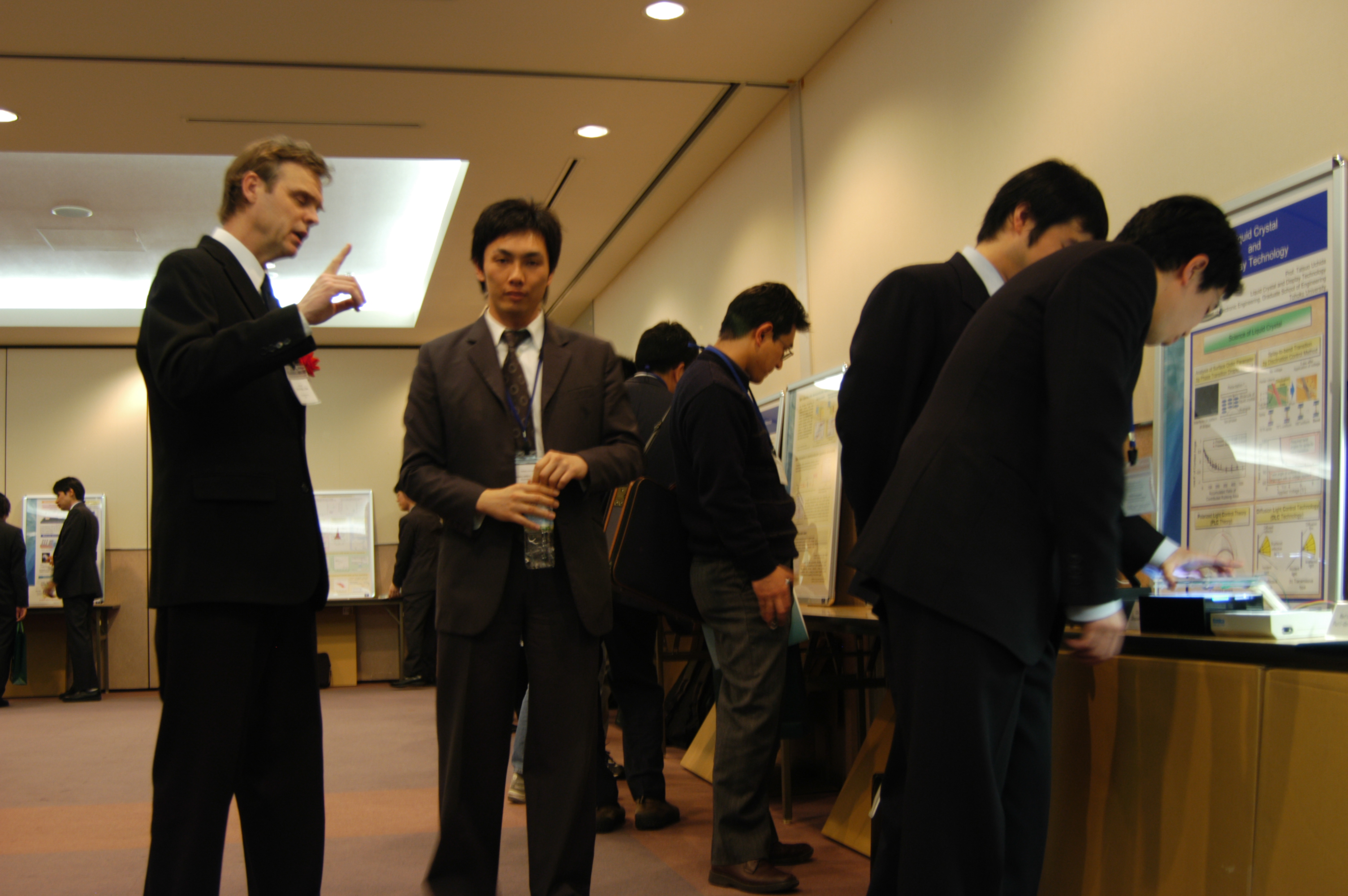 022Poster session04.JPG